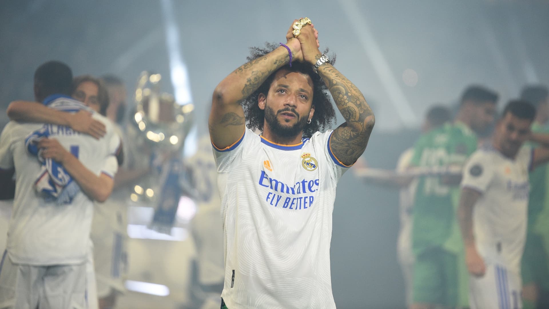 O Real Madrid celebra esta segunda-feira na sua cidade desportiva uma despedida à altura da lenda brasileira Marcelo, jogador com mais títulos da história do clube espanhol.