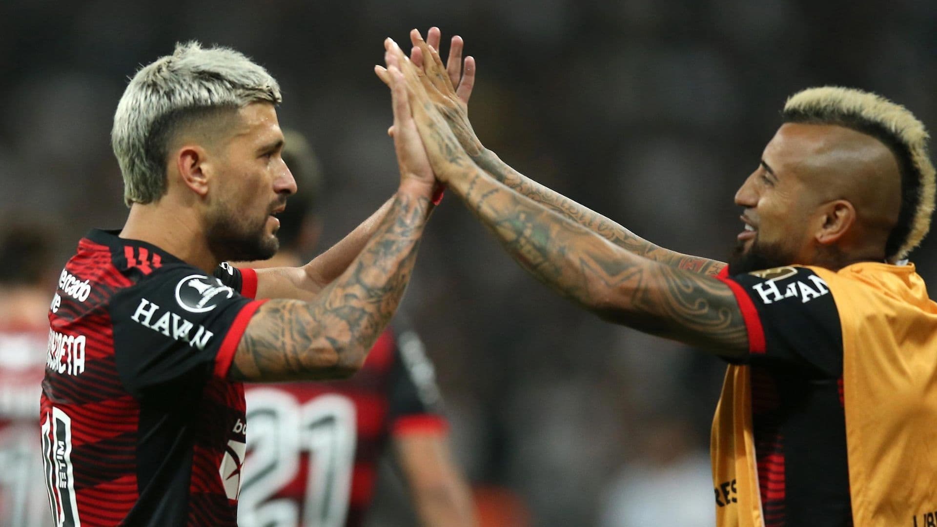 O rubro-negro recebeu uma bolada milionária pela participação de Arrascaeta e Guillermo Varela
