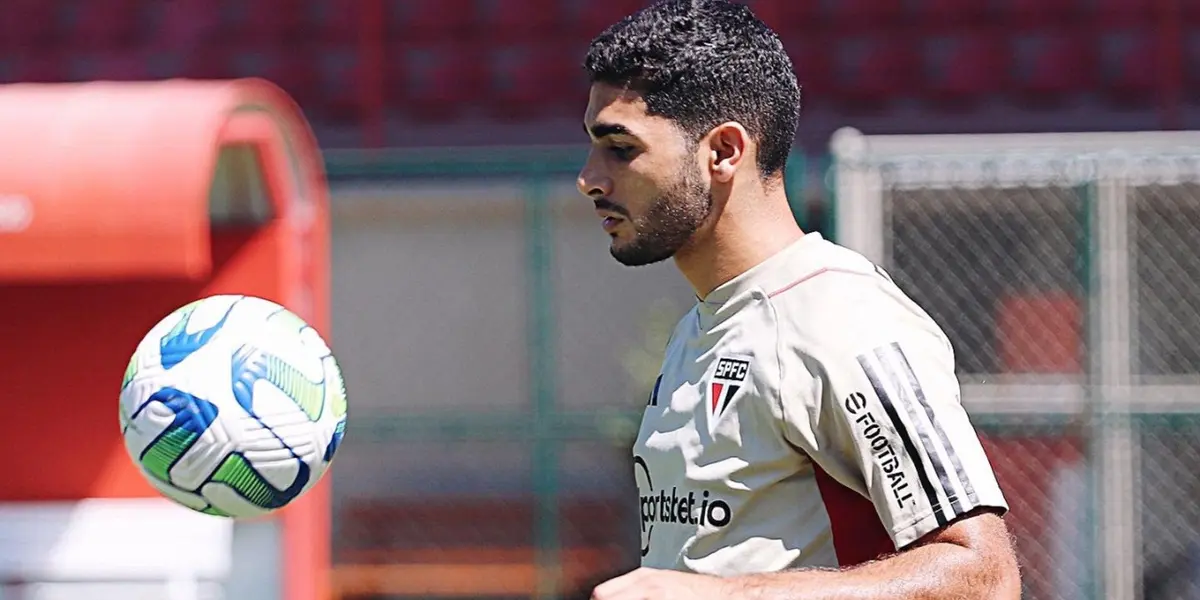 O São Paulo anunciou recentemente a chegada de Michel Araújo, jogador que já vinha sendo monitorado pelo técnico Rogério Ceni há anos