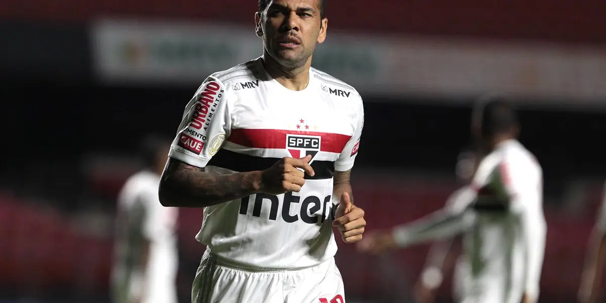 O São Paulo errou ao contratar Daniel Alves e Muricy Ramalho não tem medo de revelar isso