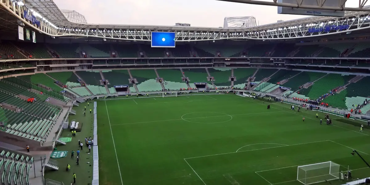 O São Paulo fará história ao jogar pela primeira vez no Allianz Parque, estádio do Palmeiras, como mandante, as polêmicas sobre isso seguem