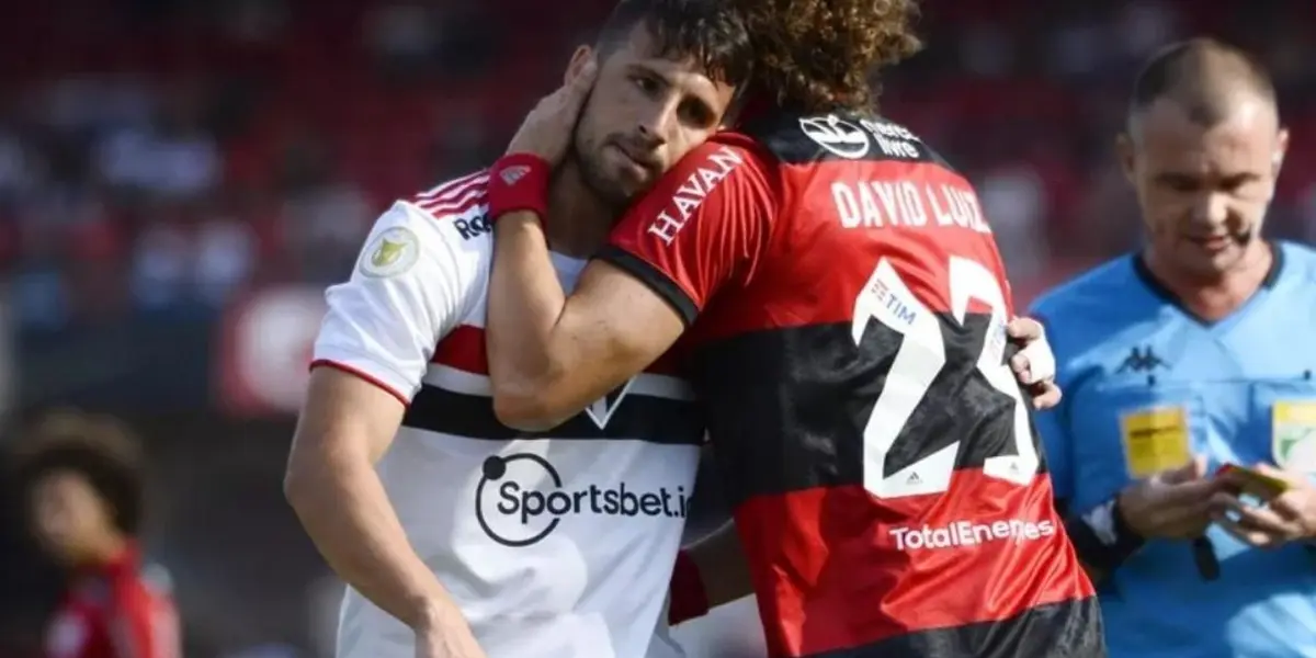 O São Paulo FC entrou em uma fila de títulos relevantes após a conquista da Copa Sul-Americana em 2012, o último grande título do clube