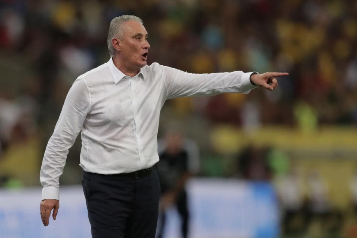 O técnico brasileiro concedeu uma entrevista ao 'The Guardian', na qual reconheceu a abordagem do Real Madrid após o término da primeira etapa de Zidane. "Não, eu não falo, não se aproxime de mim."