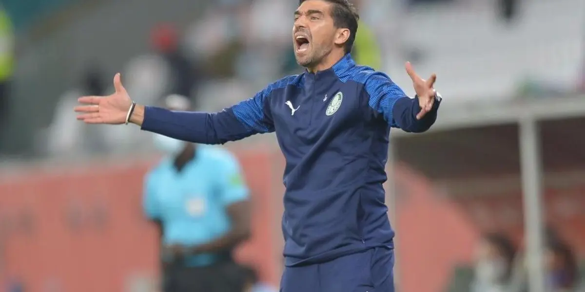 O técnico do Palmeiras, Abel Ferreira, se envolveu em uma confusão após o empate por 1 a 1 contra o Atlético-MG, no domingo, no Mineirão