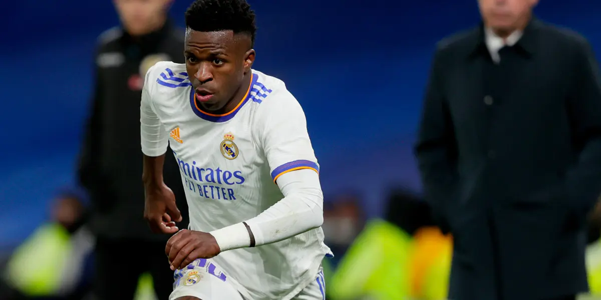 O técnico do Real Madrid veio avaliar as faltas que Vinicius Junior recebeu no duelo contra o Mallorca e deu uma voltinha na 'tortilla', e explicou que é porque o brasileiro é "perigoso".