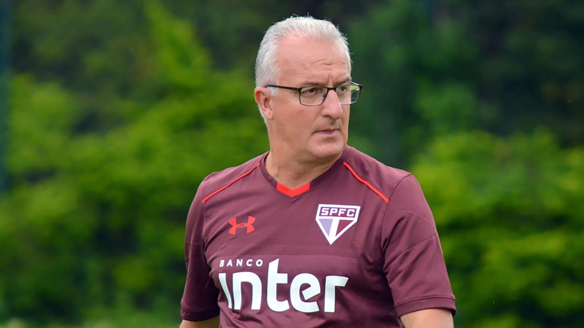 O técnico Dorival Júnior teve um ótimo início no comando do São Paulo ao garantir uma vitória por 3 a 0 contra o América-MG no último sábado