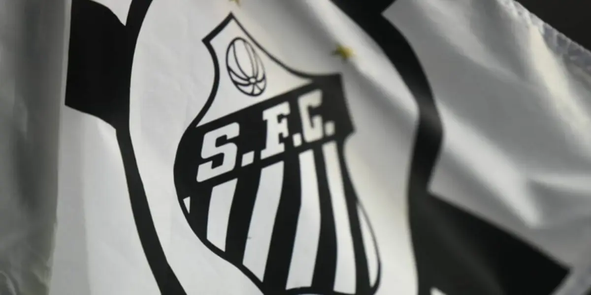 O torcedor santista não tem um dia de paz na Vila Belmiro