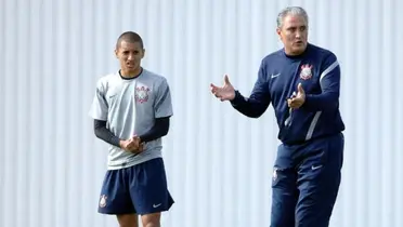 O treinador foi o principal responsável pela saída do zagueiro