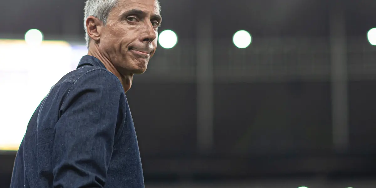 O treinador que fracassou no Flamengo que foi lembrado como melhor que Paulo Sousa