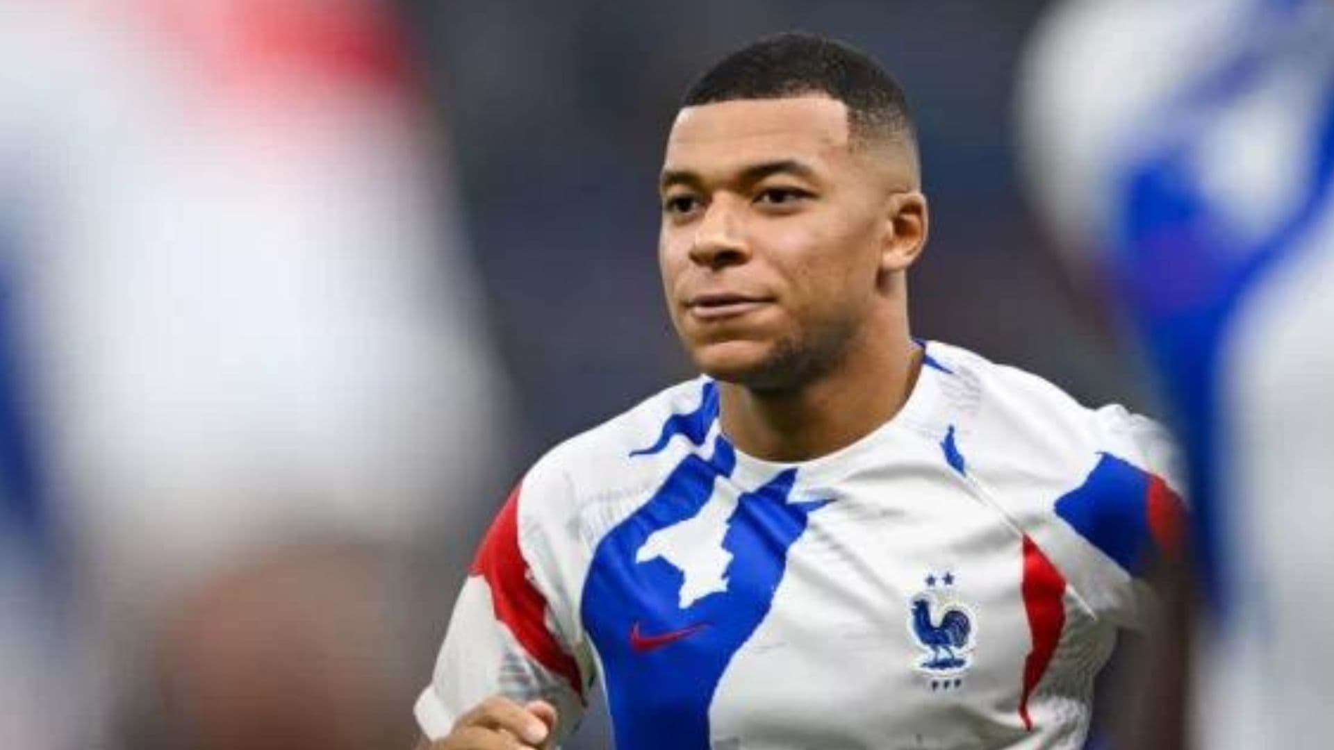O UOL revelou detalhes do apartamento de luxo de Kylian Mbappé em Paris