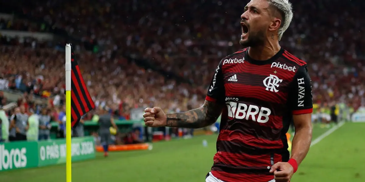 O uruguaio fez uma excelente Copa do Mundo com o Uruguai e despertou interesse de clubes europeus