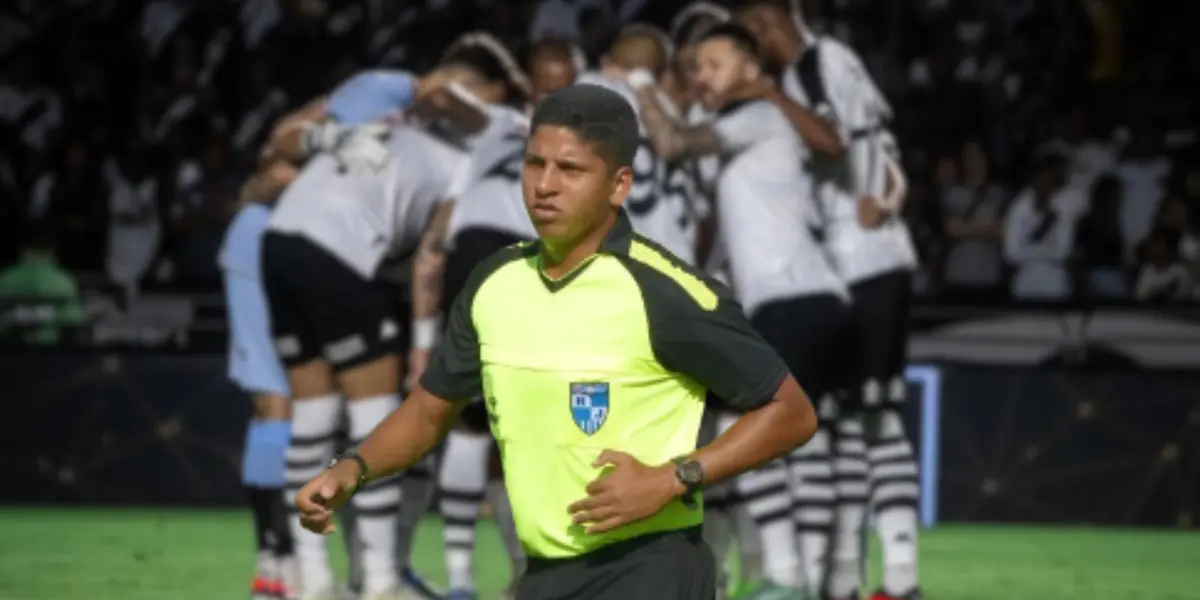 O Vasco está se queixando muito sobre a arbitragem da partida e que ela influenciou até nisso