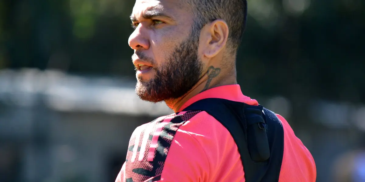 O veterano ala Dani Alves, de 38 anos, foi convocado nesta quinta-feira para a Seleção Brasileira que disputará os Jogos Tóquio 2020