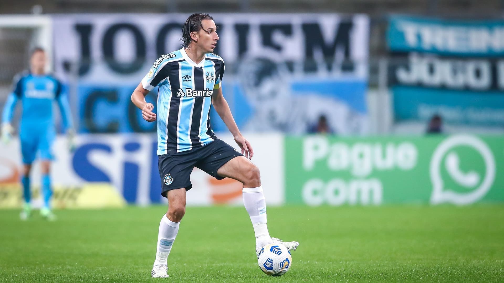 O zagueiro Pedro Geromel convocou uma entrevista coletiva na manhã desta sexta-feira para atualizar sua situação médica e projetar retorno