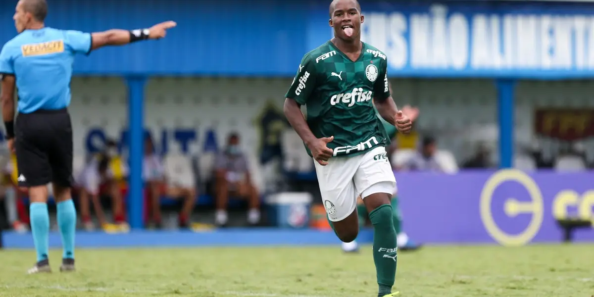 Os dois gigantes espanhóis já miraram a joia do Palmeiras, que aos 15 anos é a grande sensação da Copinha. Os principais clubes também querem.