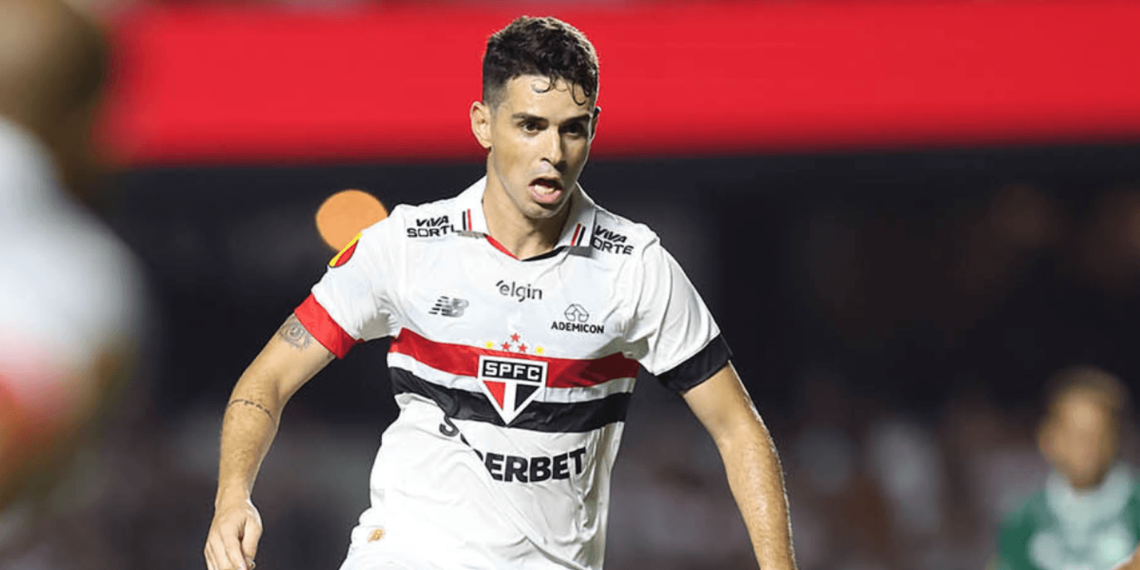 Oscar fala sobre sua atuação contra o Corinthians