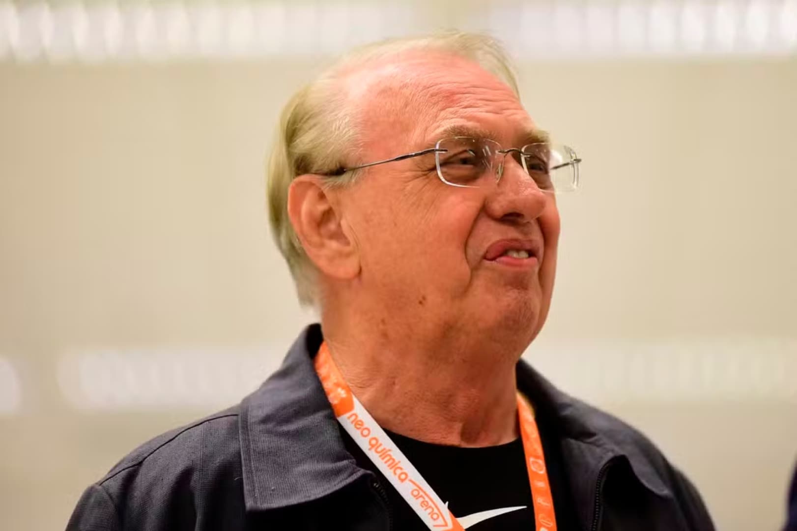 Osmar Stabile, presidente do Corinthians, antes de jogo contra o Vitória — Foto: Marcos Ribolli