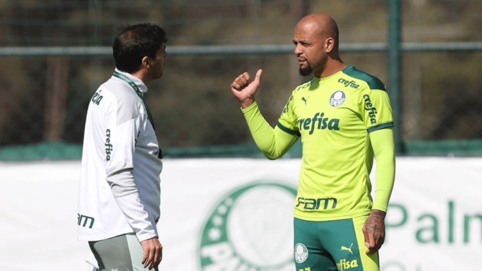 Palmeiras chega em crise na semana da final da Copa Libertadores e Felipe Melo vira dúvida