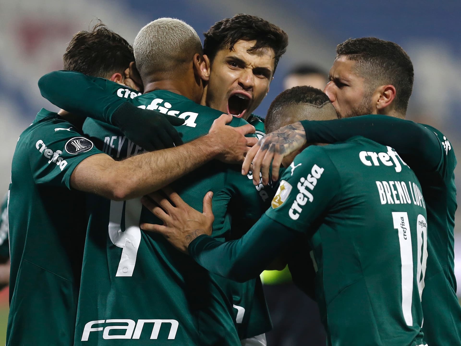 Palmeiras eliminou o rival São Paulo da Copa Libertadores 2021 e Raphael Veiga aproveitou para provocar o técnico Hernán Crespo