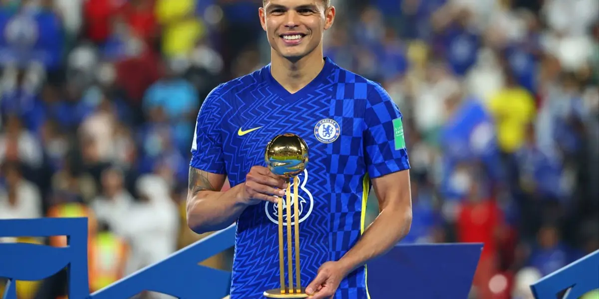 Para além do troféu do Mundial, o zagueiro brasileiro levou para casa o prêmio de melhor jogador da competição