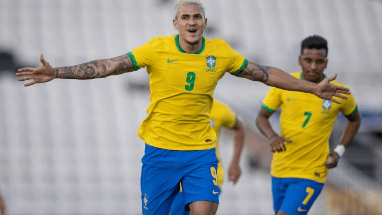 Parceiro de Gabi no ataque do Mengão foi convocado para disputar a Copa do Mundo