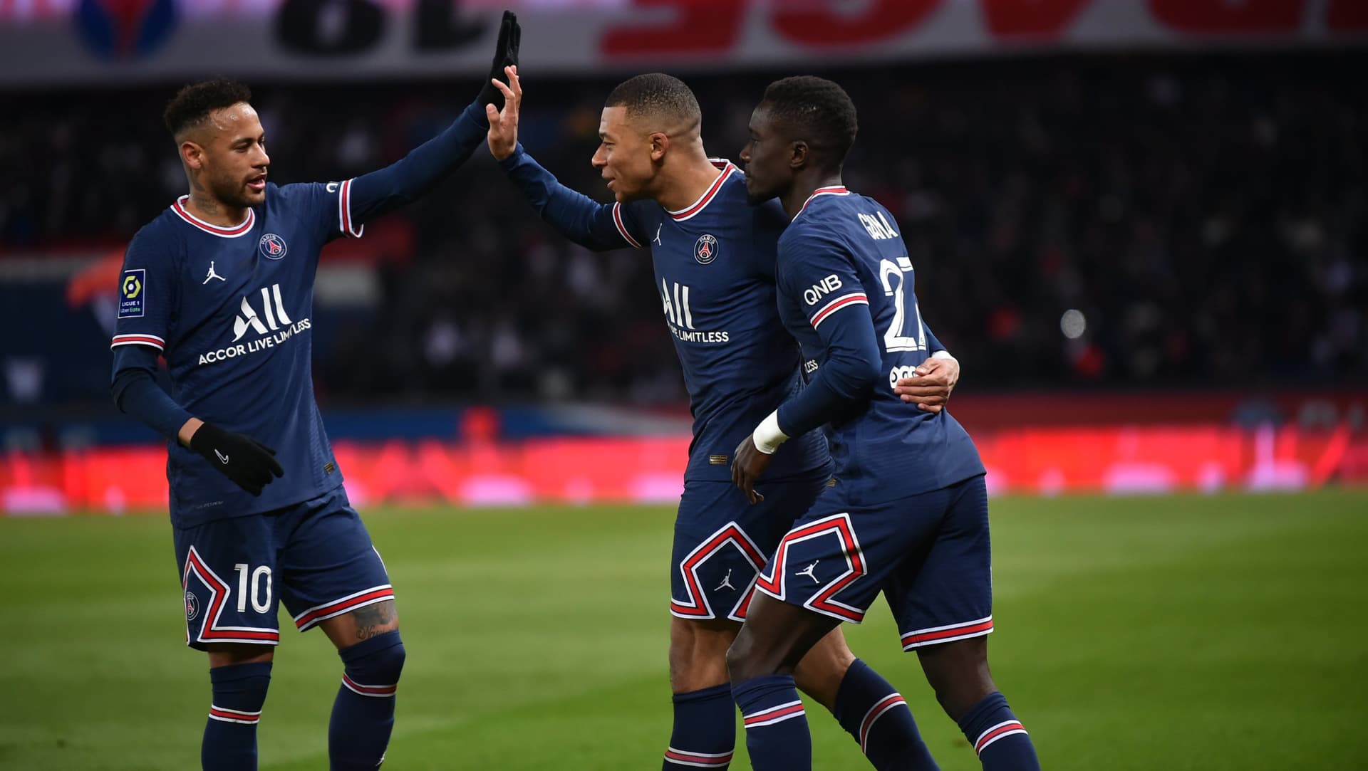 Parisienses continuam dominando no Campeonato Francês
