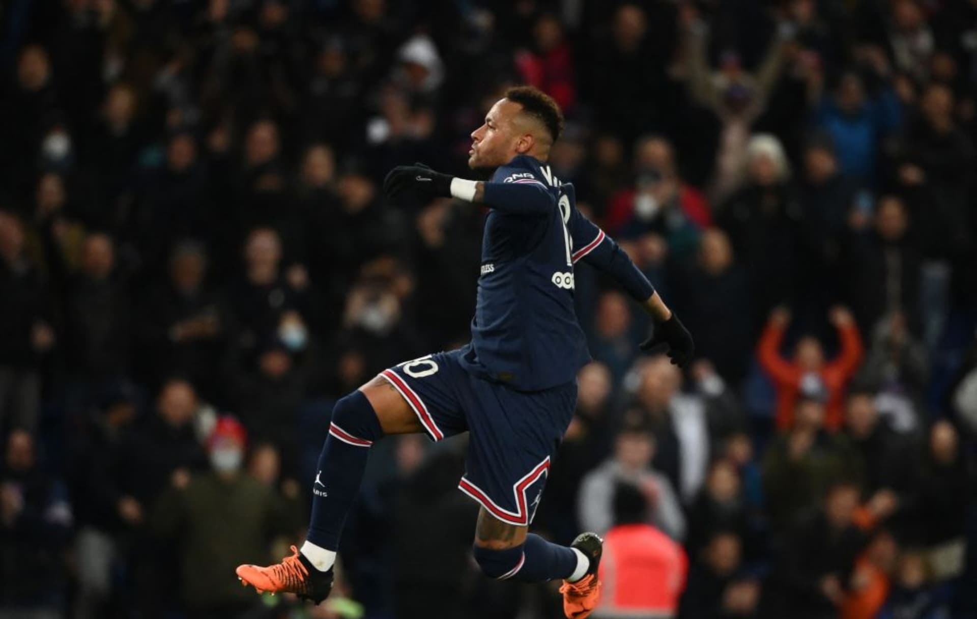 Parisienses venceram o Lorient por 5-1