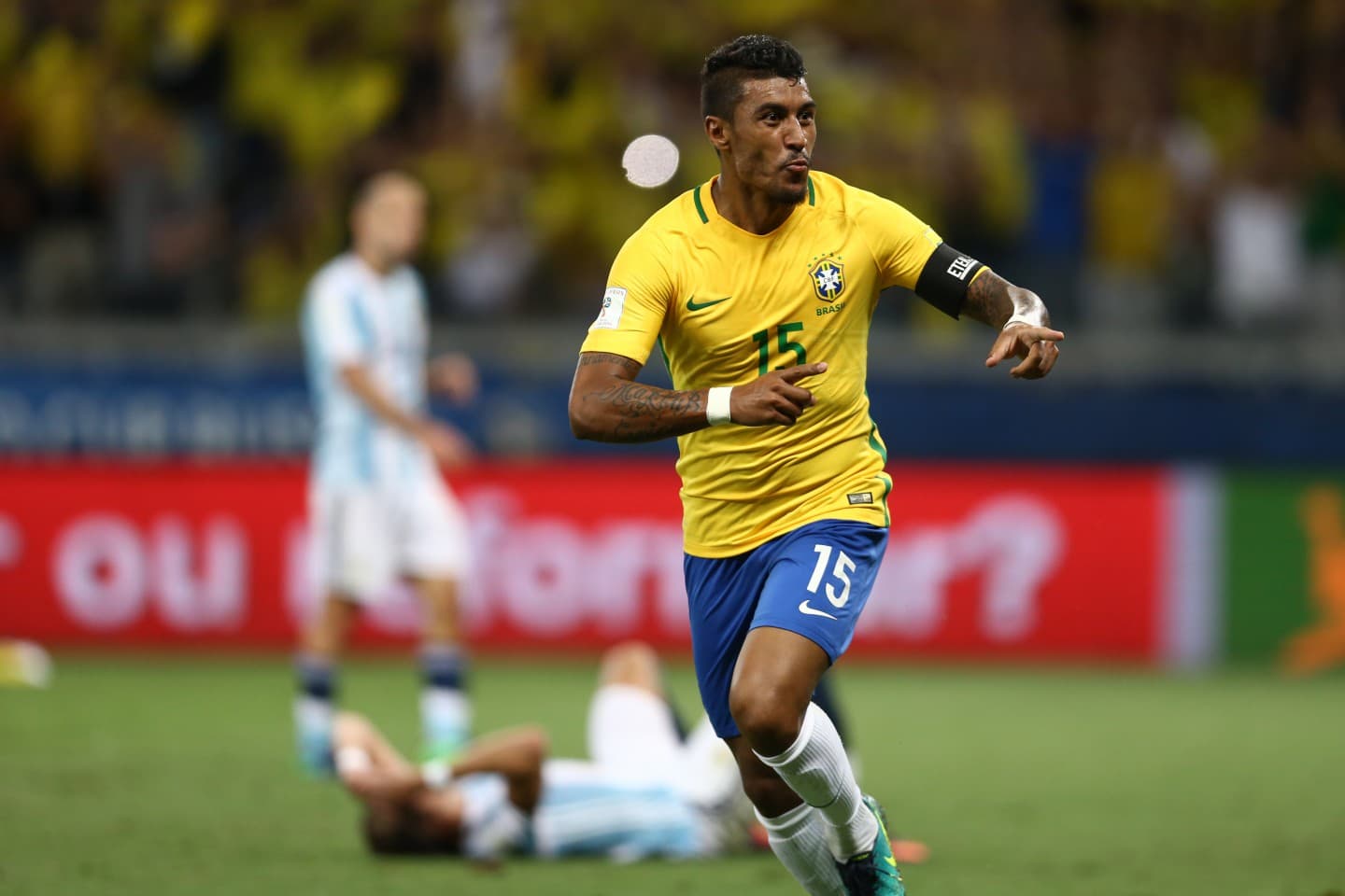 Paulinho está livre no mercado e pode voltar ao Brasil