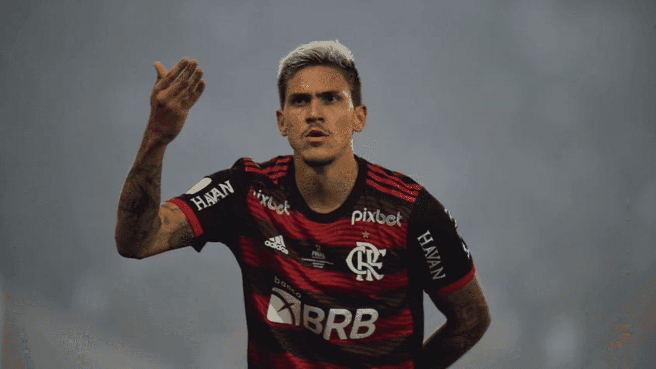 Pedro foi o heroi da classificação do Rubro-Negro para a final do Carioca e de uma bela lição de humildade em Neymar