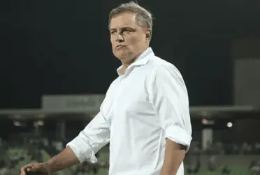 Peixe muda de treinador após o empate com o Athletico-PR na Vila Belmiro