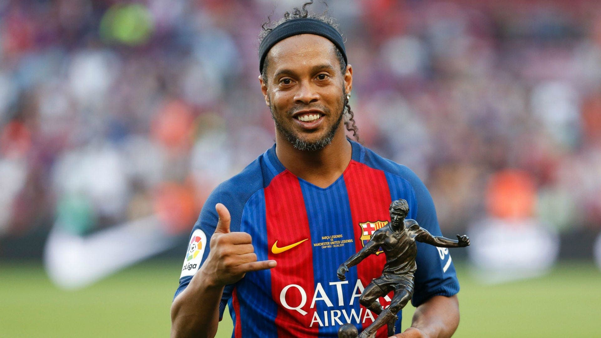 Pentacampeão completa 43 anos de idade nesta segunda-feira (21)