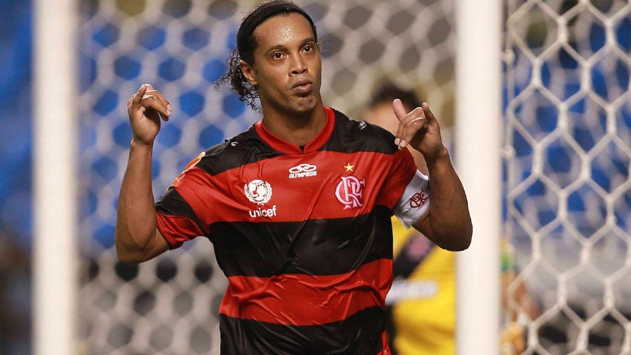 Pentacampeão surpreendeu a todos ao anunciar retorno aos gramados