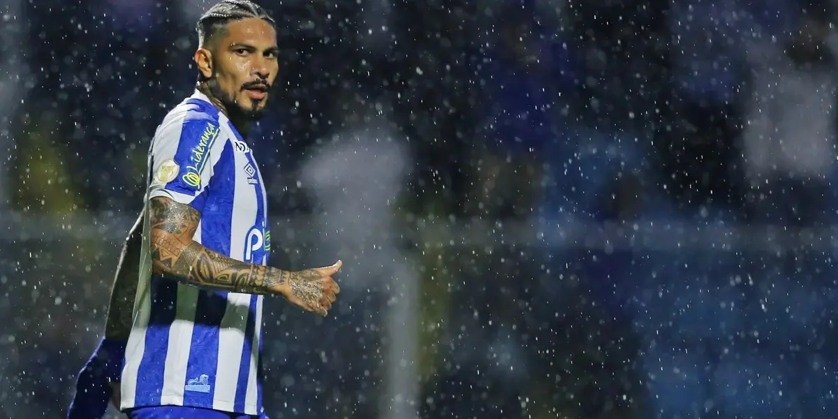 Peruano é atacante do time catarinense