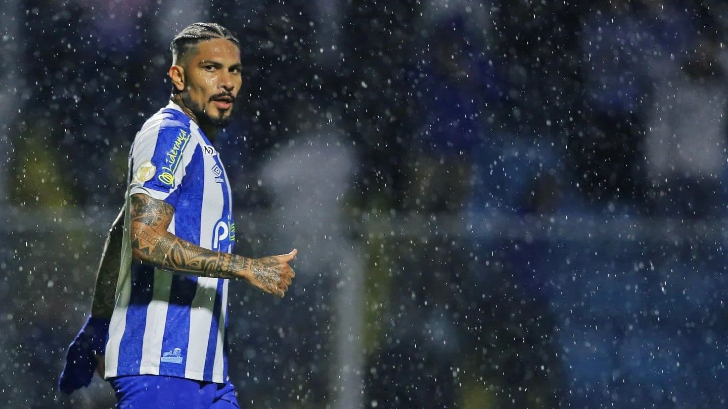 Peruano é atacante do time catarinense
