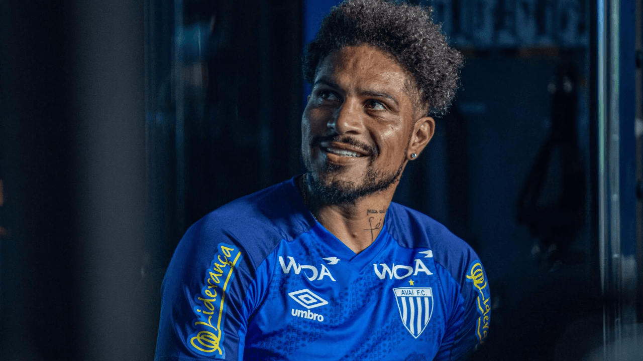 Peruano voltou a ter oportunidades no Avaí e busca voltar a ser titular