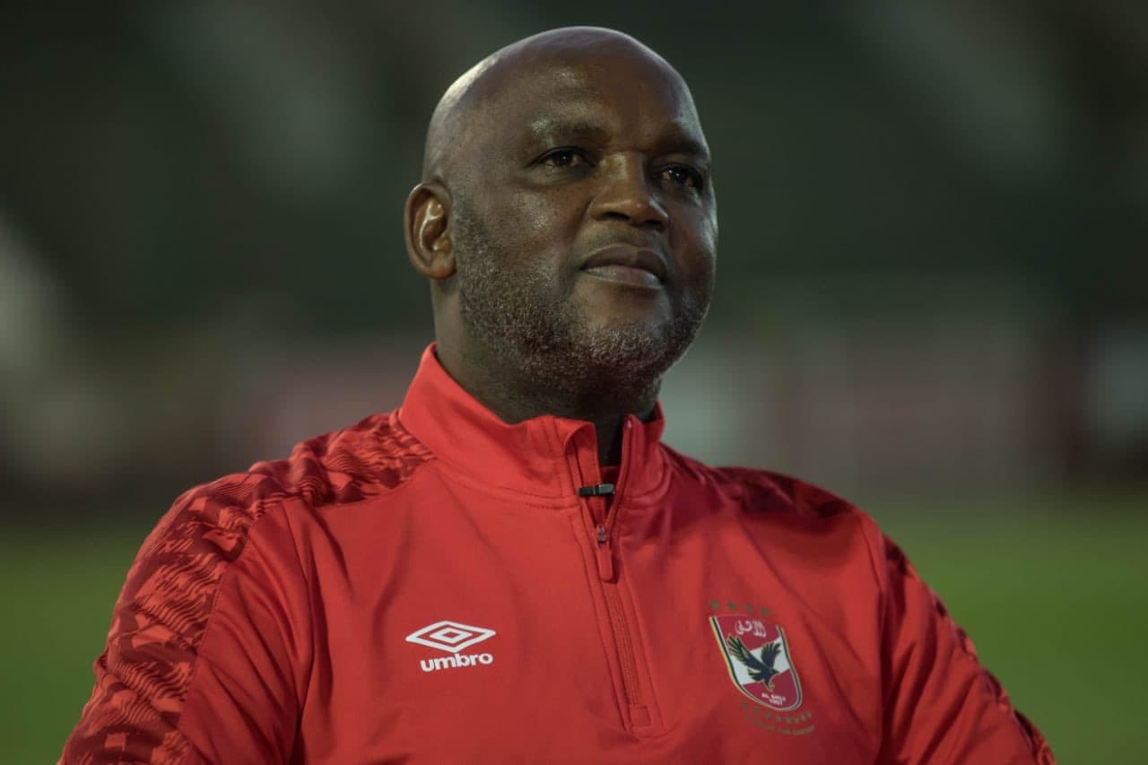 Pitso Mosimane criticou critério da Fifa em relação aos times africanos