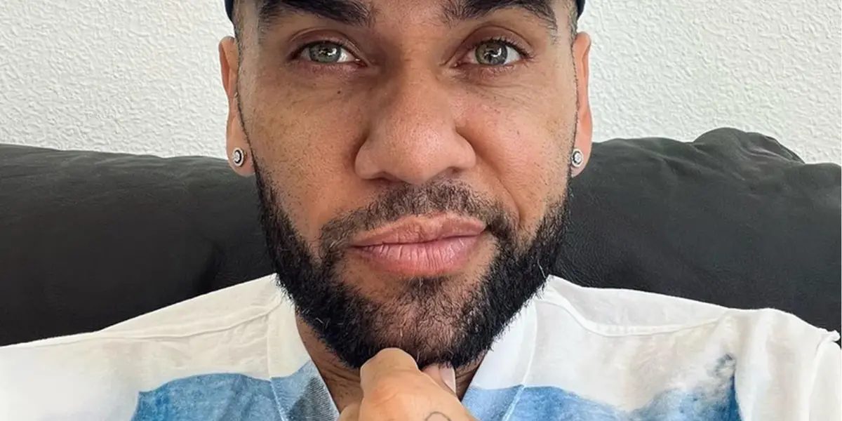 PODE TE INTERESSAR:
Enquanto Ancelotti ganha R$ 60 mi, o possível salário de Jorge Jesus na Seleção Brasileira
Surpreendente, marca de Vitor Perreira que deixa os torcedores aliviados