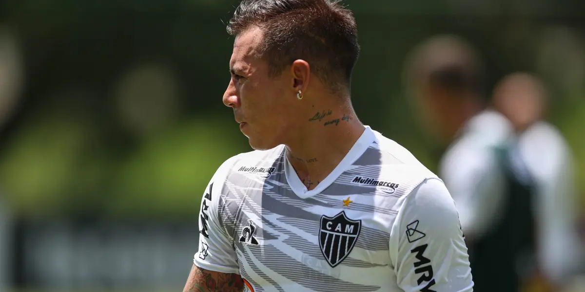 Presidente atleticano revelou os rumos da renovação do chileno com o Galo