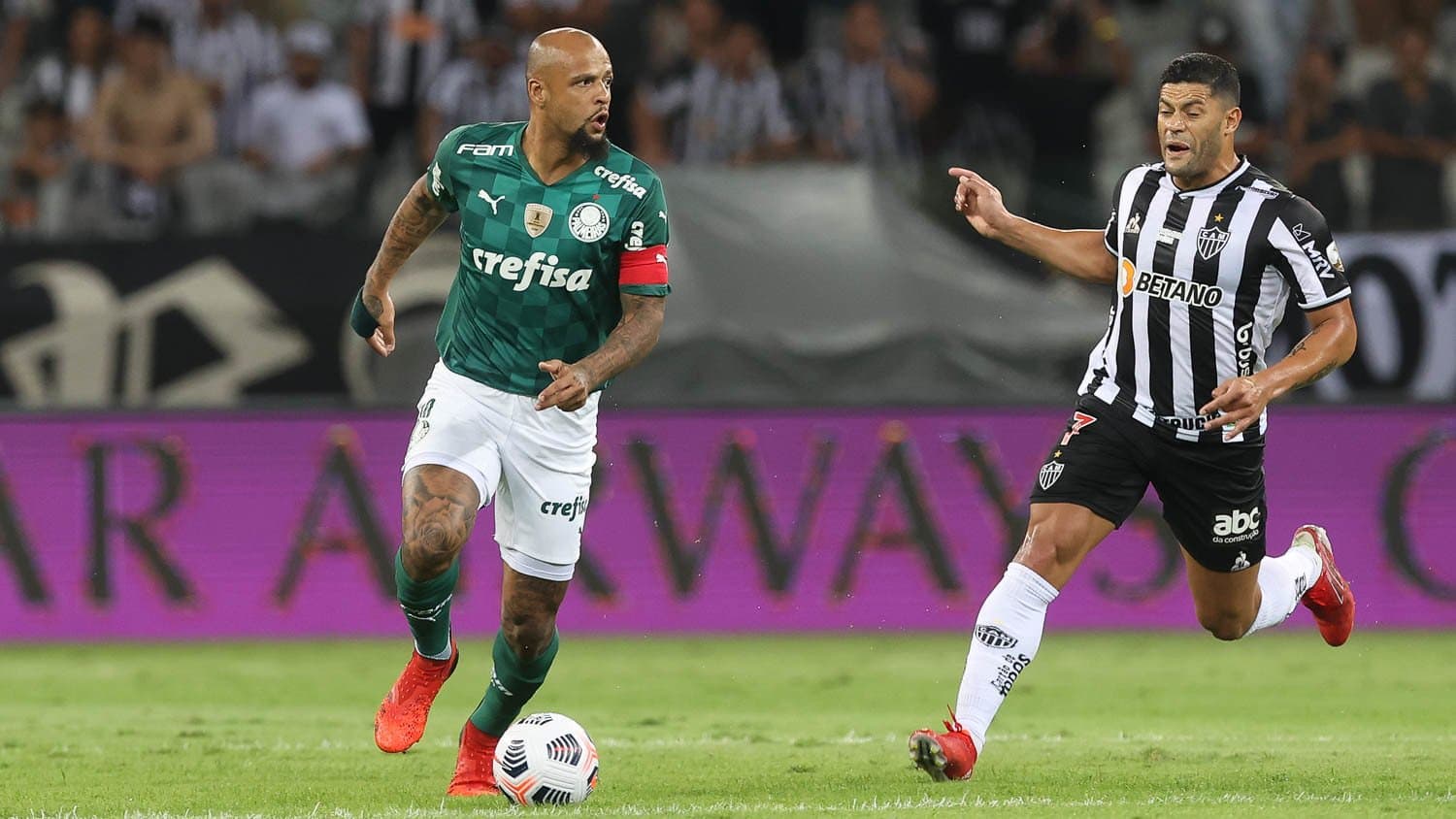 Presidente do Palmeiras já tinha admitido não querer ficar com Felipe Melo, mas atuações do volante mudaram seu pensamento