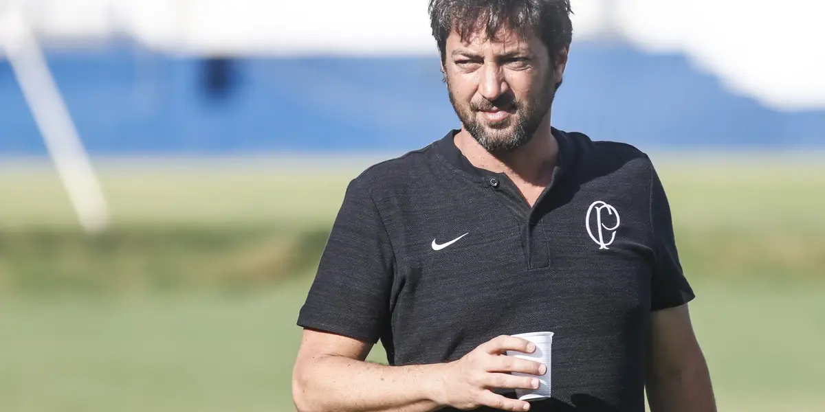 Presidente do Timão falou da possibilidade de contar com o volante na temporada que vem