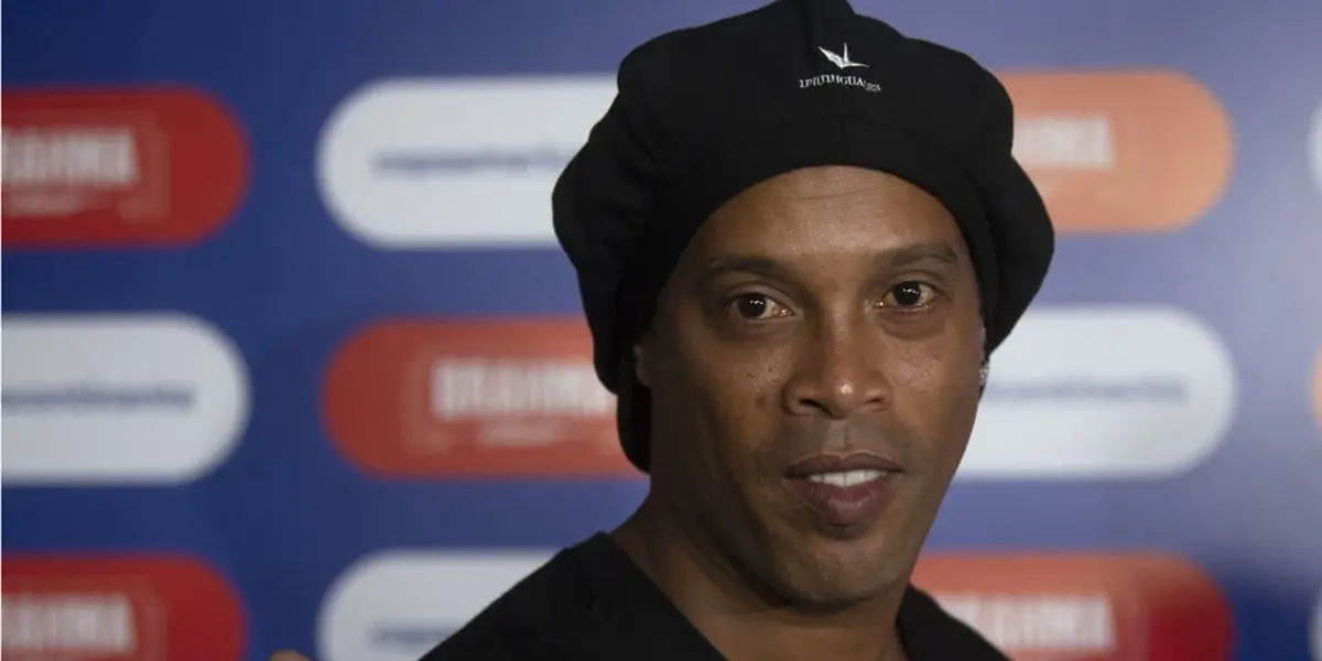 Quando Ronaldinho foi perguntado se Messi era o melhor da história e ele ficou surpreso assim.