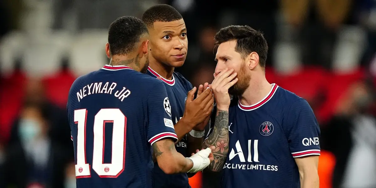 Queda na Copa da França e atuações abaixo da média irritam torcida do clube francês