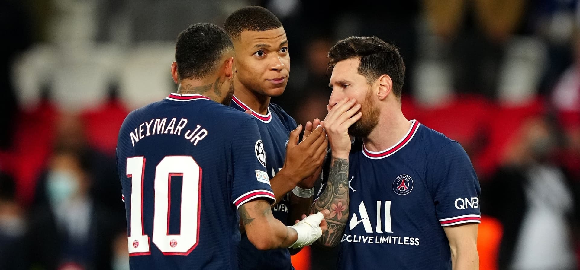 Queda na Copa da França e atuações abaixo da média irritam torcida do clube francês