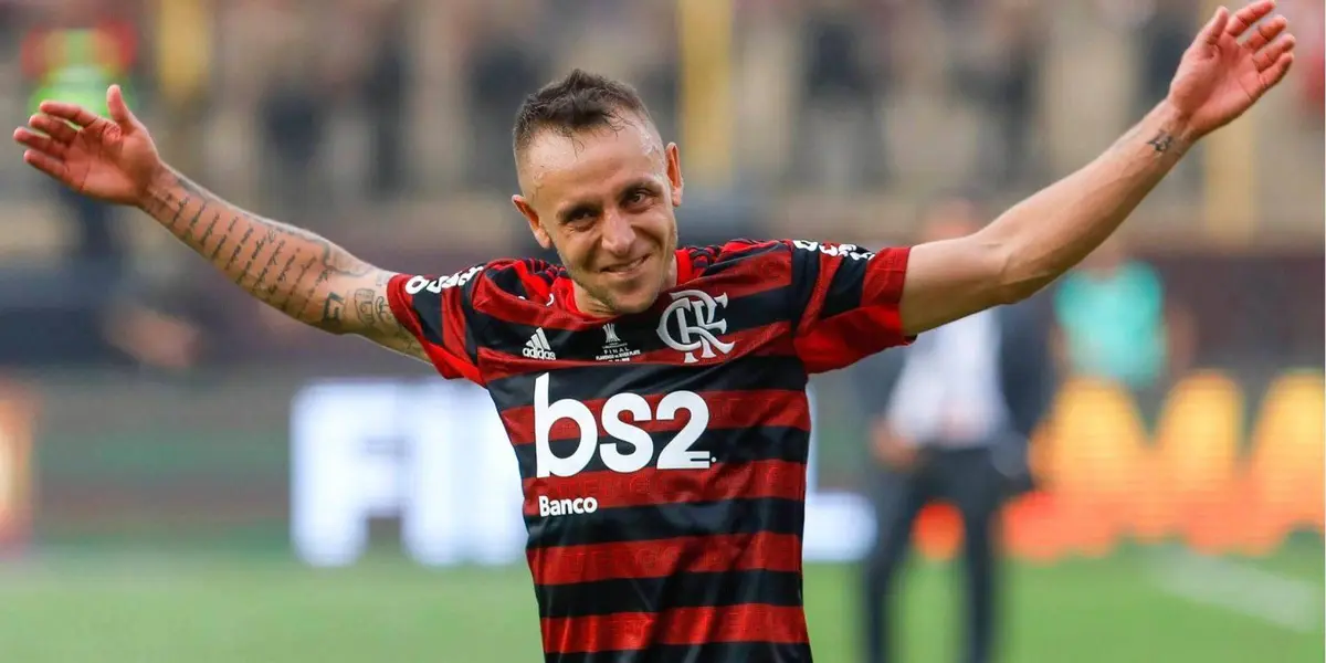 Rafinha estaria insatisfeito com sua situação no Grêmio e gostaria de voltar a ser feliz no Flamengo
