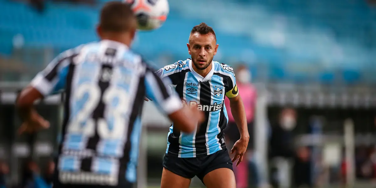 Rafinha perdeu dinheiro, luxo, e prestígio no futebol brasileiro depois de trocar o Flamengo pelo Grêmio