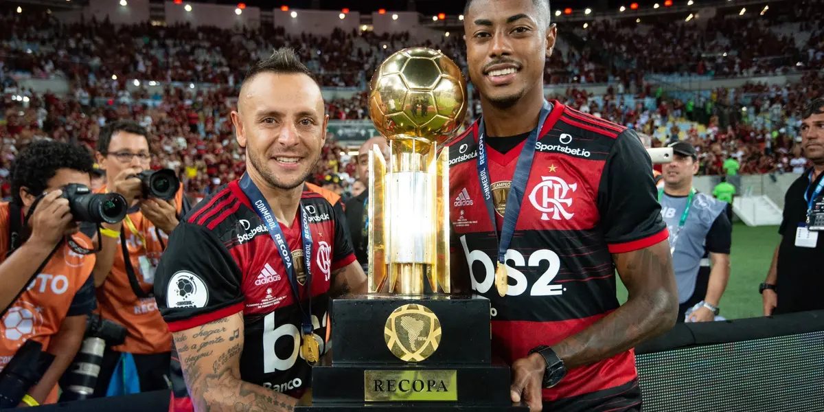 Rafinha pode viver rebaixamento na carreira com o Grêmio e “pede emprego” no Flamengo