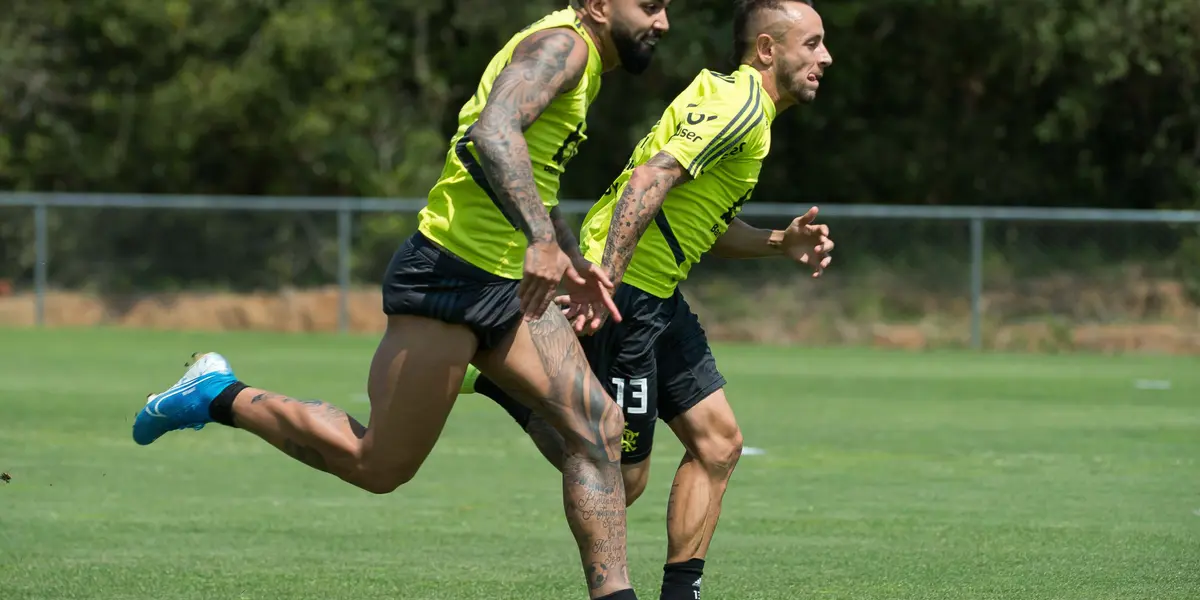 Rafinha reencontrou o Flamengo após um ano de sua saída do clube e Gabigol deixou um recado emocionante após acabar com o amigo em campo