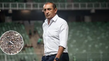 Ramón Díaz a beira do gramado em partida do Vasco