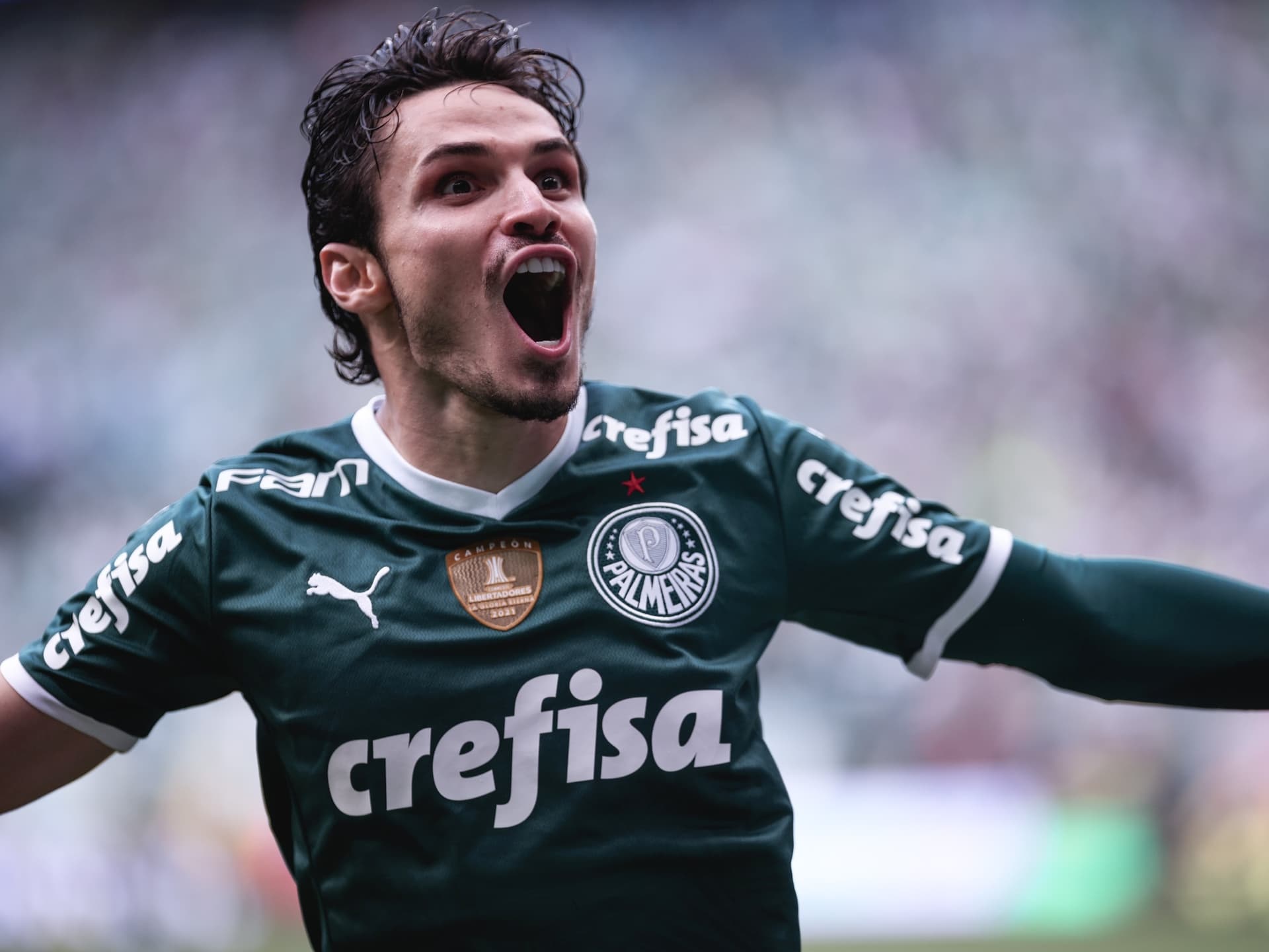 Raphael Veiga e o clube mais castigado pelo Palmeiras no Allianz Parque