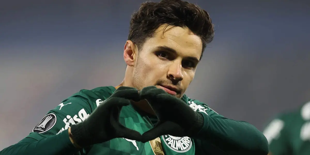 Raphael Veiga pode estar em seus últimos jogos pelo Palmeiras para partir aos Estados Unidos